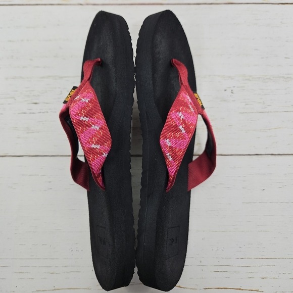 Teva Mush II Sandals‎ Womens 9 Thong Flip Flop Black Red Pink Beach Pool 4198 - Picture 6 of 9